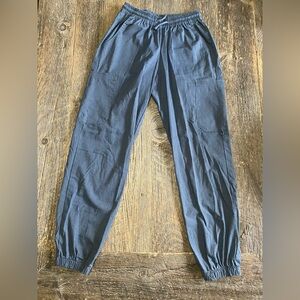 Option International scrub pants 💫